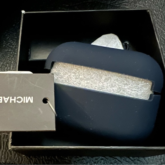 New Michael Kors Navy Blue AirPods Case with Box - Picture 2 of 5